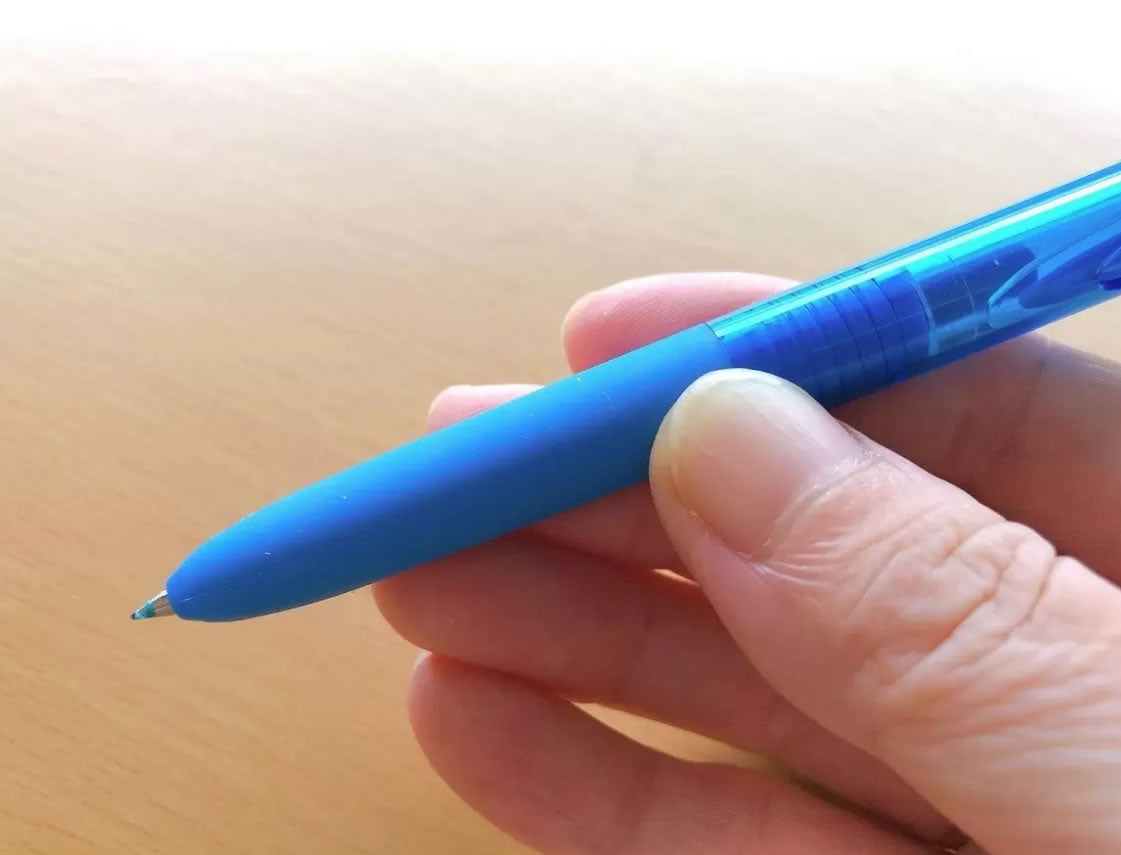 Uni SigNo RT1 0.38mm Retractable Gel Ink Ballpoint Pen